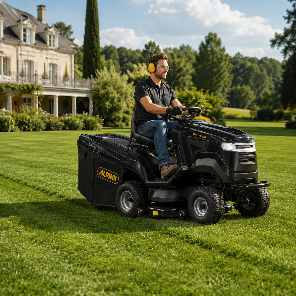Alpina Lawn Tractor 656cc Briggs & Stratton Engine, 102 cm Cutting Deck (AT8 102 HW)