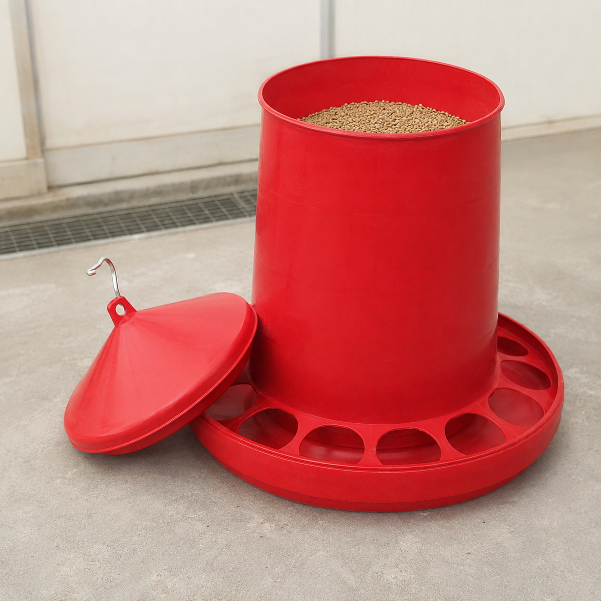 Giordano Jumbo Drinker for Chicken, Turkey and other Similar Birds